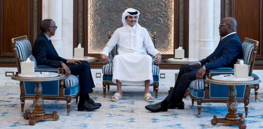 DRC President Felix Tshisekedi (right) and his Rwandan counterpart Paul Kagame meet with Qatar's Emir Sheikh Tamim bin Hamad Al Thani in Doha on March 18, 2025.